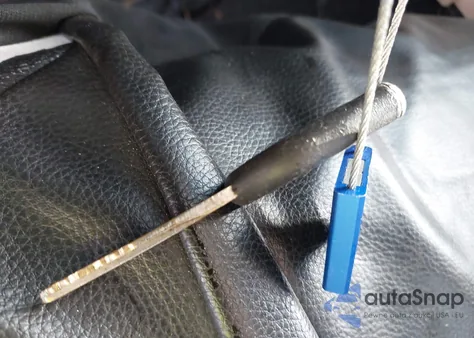 2007 Ford Mustang V6 Deluxe/V6 Premium z USA, uszkodzony, nr VIN 1ZVFT80N975197546